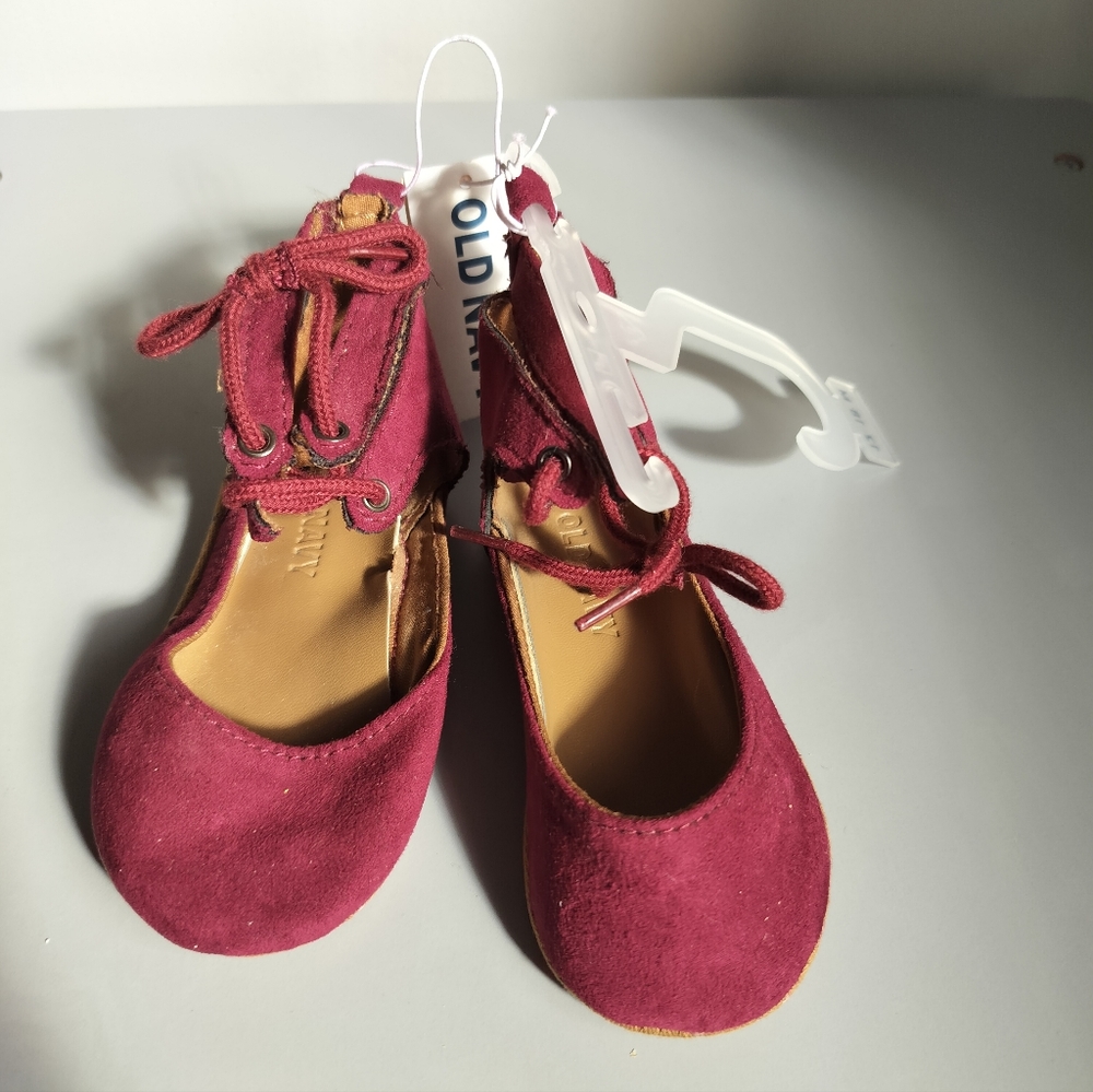 Old Navy Burgundy Lace Up Dress Shoes